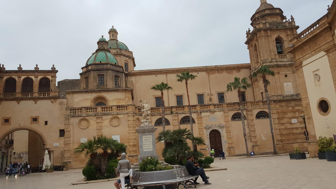 Casa Turismo "Madonna Del Paradiso" Mazara del Vallo Exterior photo
